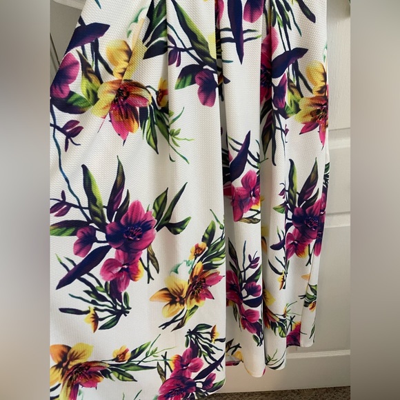 Midi dress white floral - Picture 9 of 10